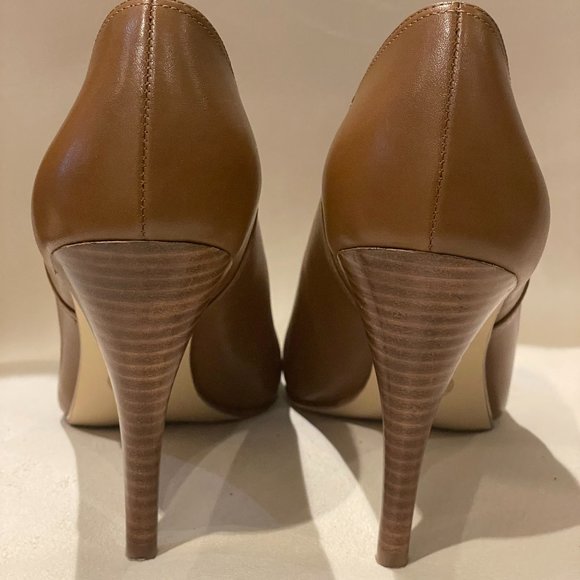 Micheal Kors Ankle Andie Booties - Picture 5 of 10